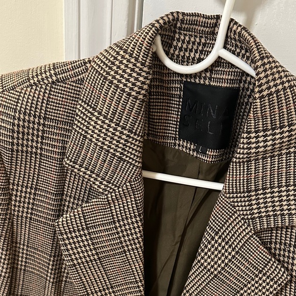 Classic Brown Plaid Woman’s Blazer - Picture 3 of 4